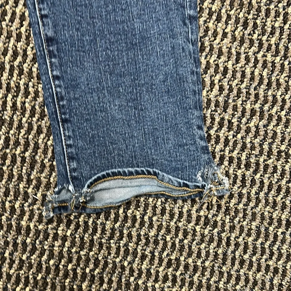 Women's Gap Straight Leg Jeans - Picture 4 of 6